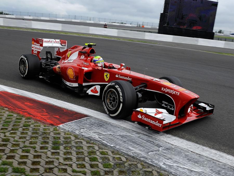  Ferrari F138 2013 года  (фото 15 из 16)